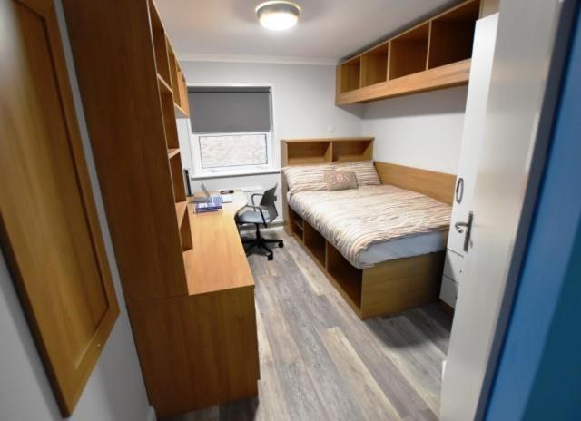 Plas Gwyn Halls, Cardiff Met University Экстерьер фото